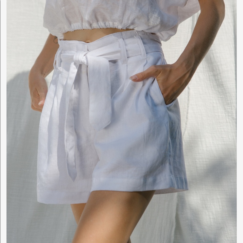 At dawn high waist linen shorts